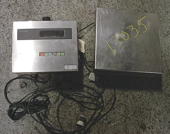 Used TOLEDO BENCH TOP PLATFORM SCALE PLATFORM SCALE Platform Scales New Jersey US | Champion Trading Corporation #424507