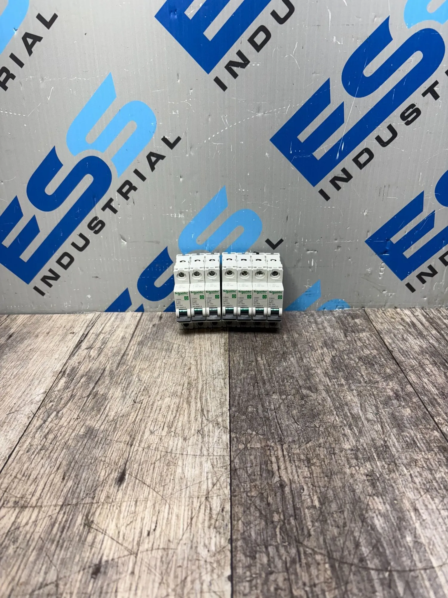USED SCHNEIDER C60H
