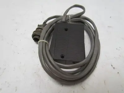 Visolux RL20-7/28-1303 Photoelectric Sensor W/ 5 Pin Cable 10-30V