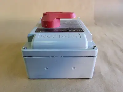 NEW LEVITON 121-DS30-AX