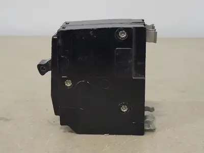 USED SQUARE D QO220