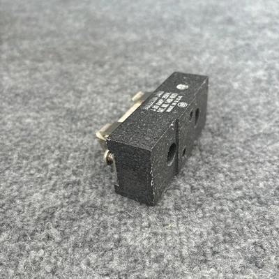 Used Allen-Bradley 1491-N121 Fuse Accessories California US | Davliegogo LLC #1708204