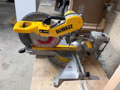 Used _UNKNOWN_ _UNKNOWN_ Double Miter Saws Georgia US | Auction Management Corporation #1548657