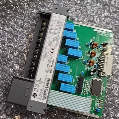 Allen Bradley 1746-OW8 Ser. A Output Module SLC 500 1746 Loc3B36