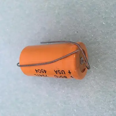 CAP. ELECTROLYT 100UF 250VDC  TVA-1522