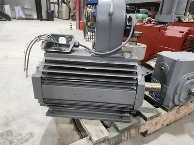Reliance Electric HM415338 3 Phase 1740 / 2590 RPM 32 AMP 460 V 25 HP Motor