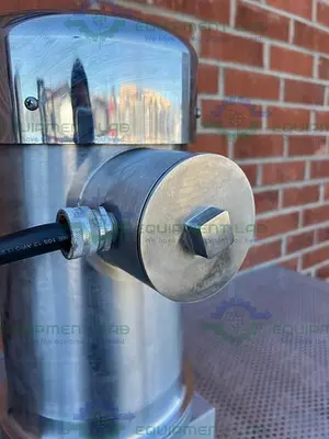 USED STAINLESS MOTORS PG2G14N04B1TG3 WASHDOWN DUTY MOTOR W/ SPIRAL BEVEL REDUCER 3PH