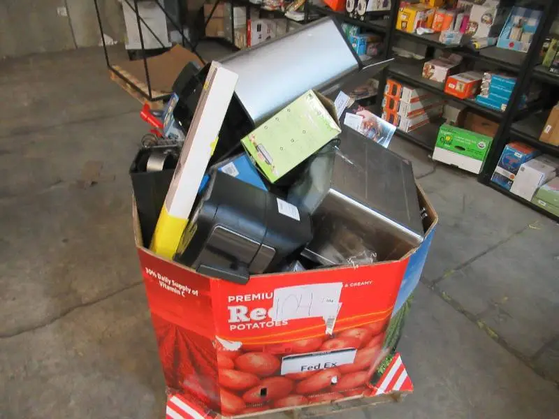 Pallet of Store Overstock and Ecommerce Product and Returns