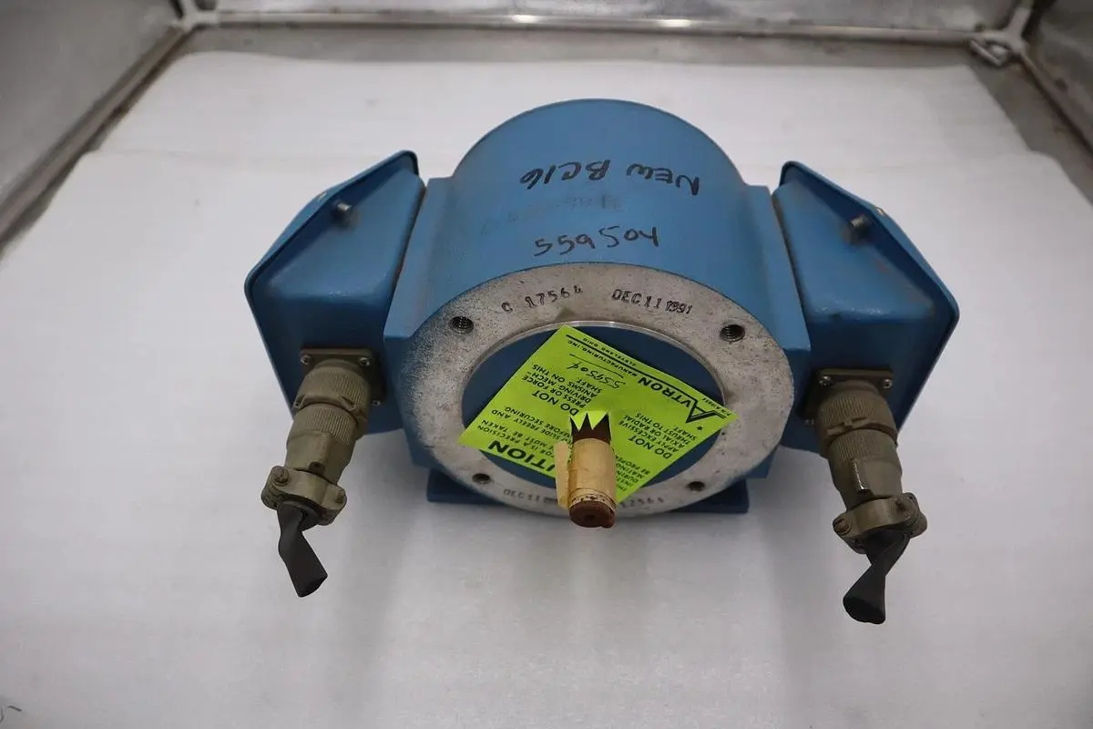 Avtron M738 1D 240 BCC / M7381D240BCC ENCODER 12-15v-dc NEW UNIT STOCK G285A