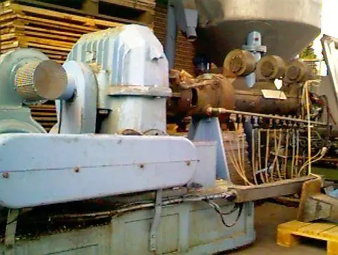 Iddon Single Screw Tool Steel Extruder
