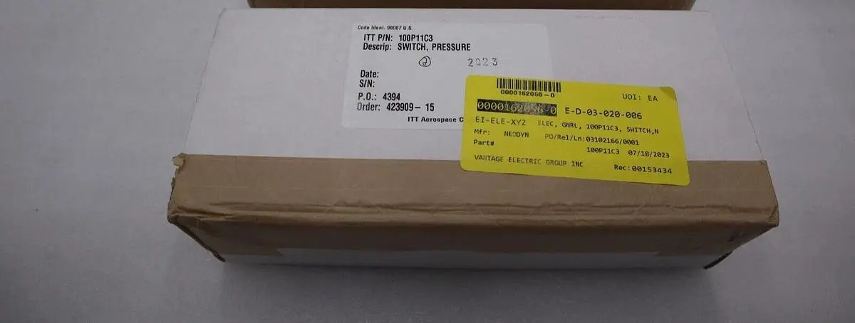 NEW IN BOX  ITT NEO DYN 100P11C3 ADJUSTABLE PRESSURE SWITCH STOCK G132