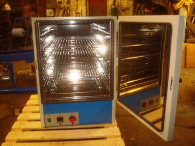 100L New General Purpose Oven 250 Deg C