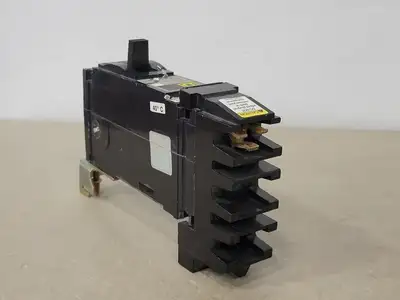 USED SQUARE D FH17015A