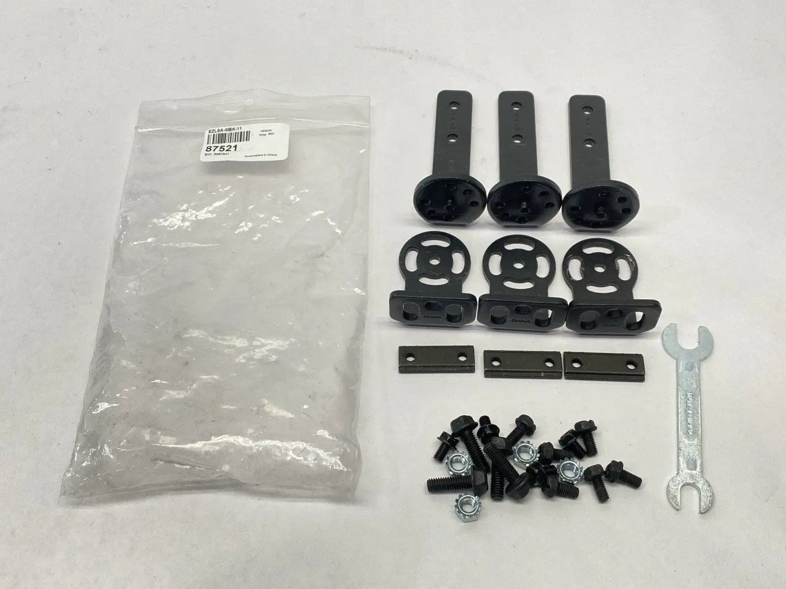 EZLSA-MBK-11 | Banner  EZ-SCREEN LS Accessory Bracket End Mount 87521 - New – Open box
