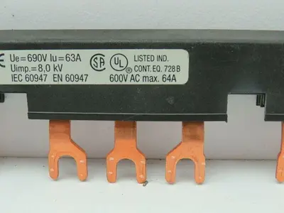 Sprecher Schuh KT7-25-DB-54-3 Busbar 600VAC 64A  Lot of 6
