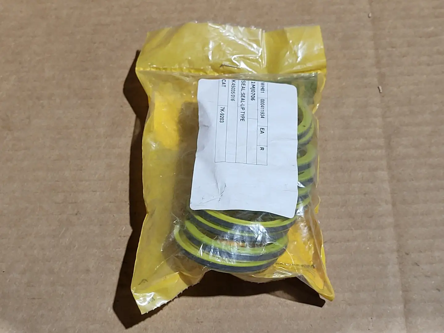 NEW CATERPILLAR 7K9203