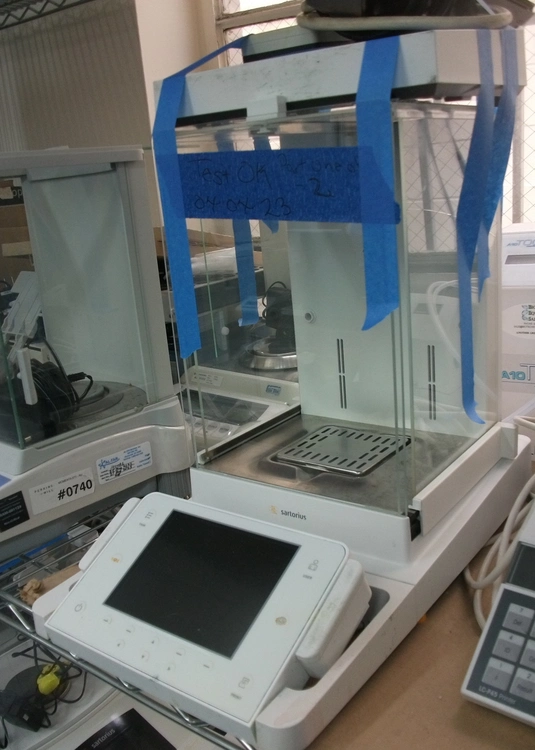 Used SARTORIOUS _UNKNOWN_ Balances California US | Biotech Equipment Sales #1464762