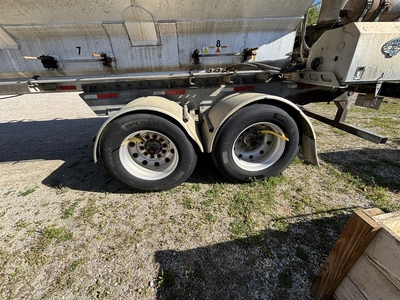 Used 2014 HENSLEY BULK FEED TRAILER Agricultural Trailers Michigan US | Miedema Asset Management Group #1709530