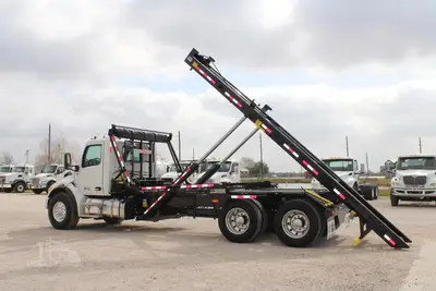 New | in-Stock 2027 PETERBILT 548 Rolloff Trucks Texas US | Roll Off Truck World #1492003