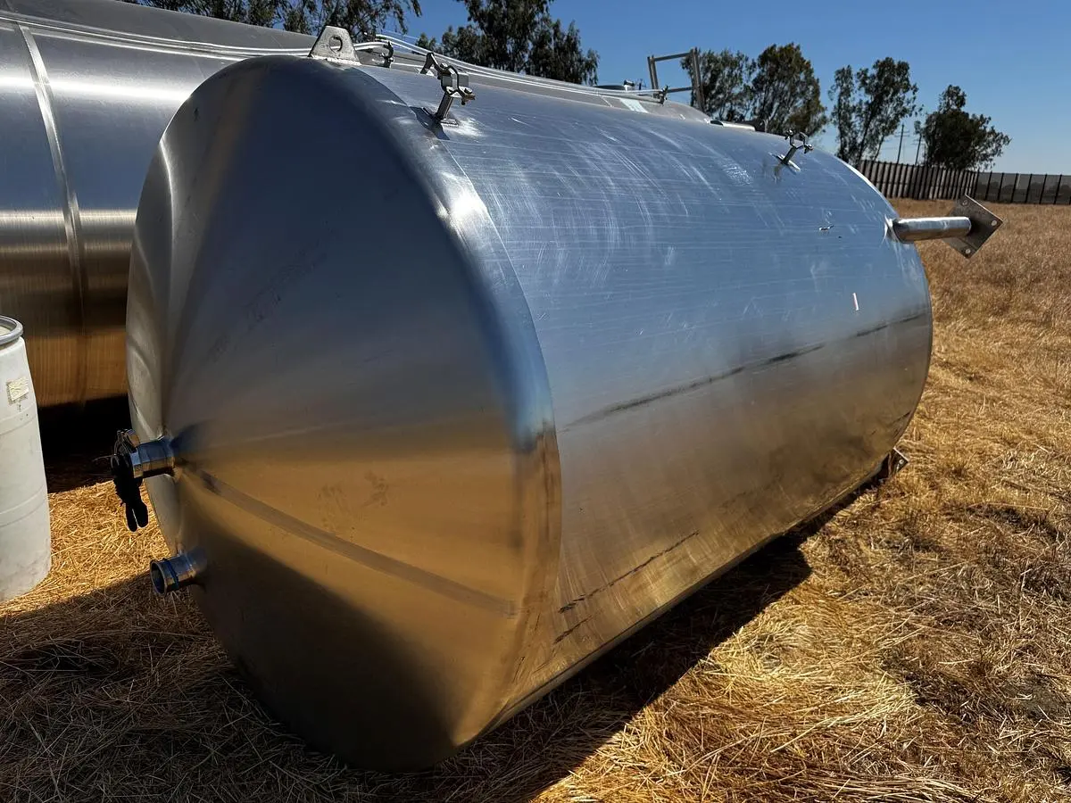 Tank, 1,500 Gallon, Stainless Steel, Vertical, Cherry-Burrell, #5991377