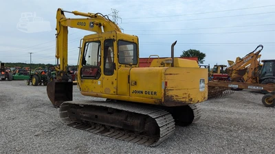 USED 1988 DEERE 490D