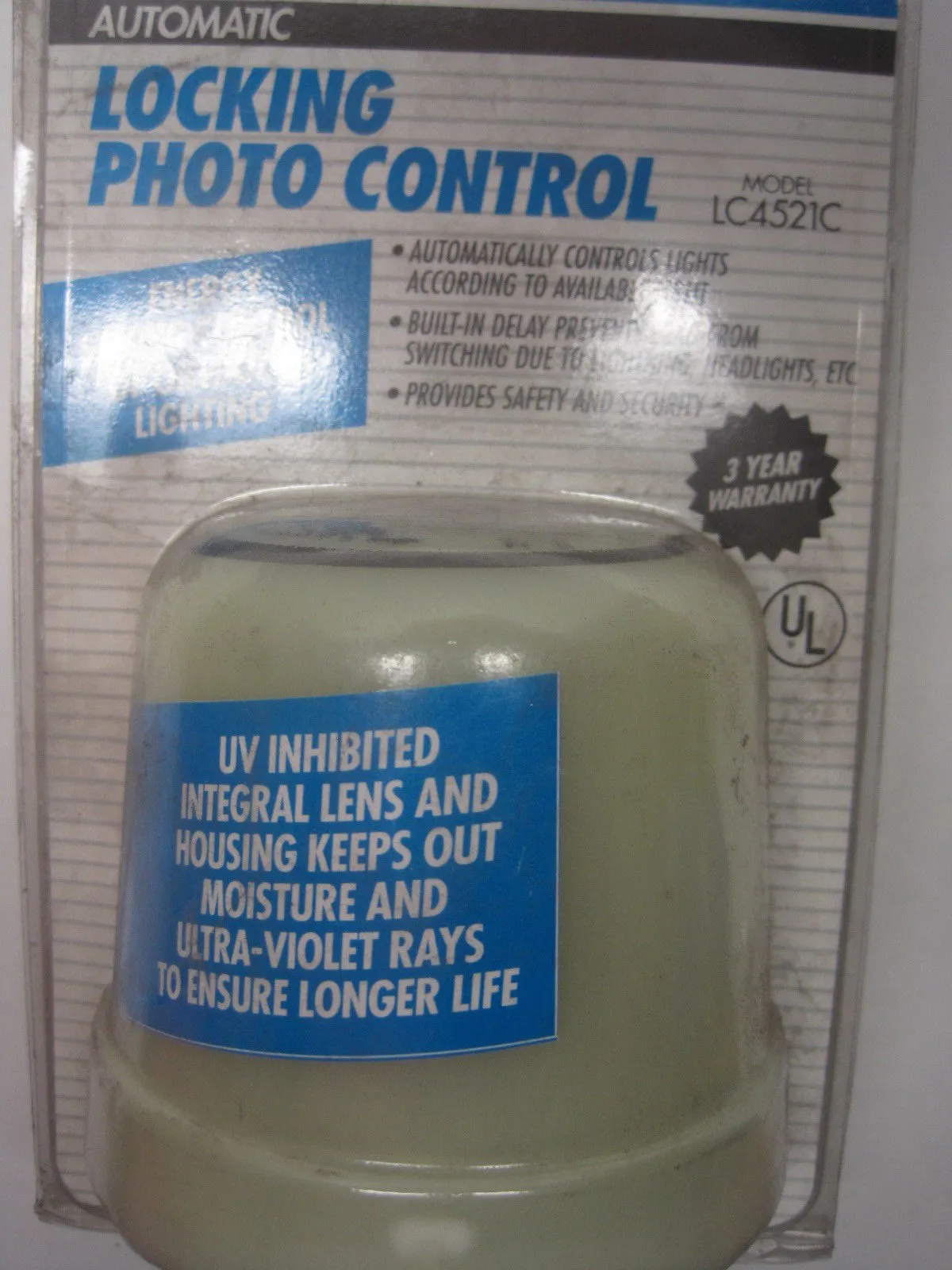 New Intermatic LC4521C Locking Photo Control