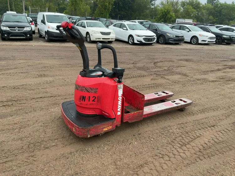 Used RAYMOND ELECTRIC PALLET TRUCK Electric Pallet Trucks Michigan US | Miedema Asset Management Group #1406514