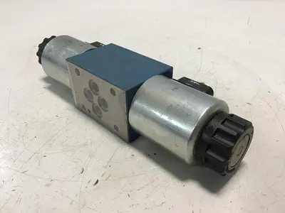 USED REXROTH 4WE6J62/EG24N9K4