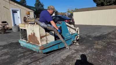 USED 1998 TENNANT 255 II