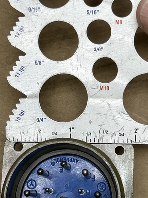 NEW Amphenol 28