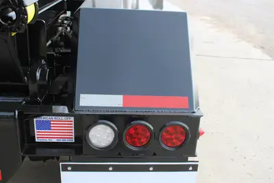 New | in-Stock 2027 PETERBILT 548 Rolloff Trucks Texas US | Roll Off Truck World #1492000