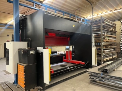 Vartek 330 Ton 9 axis CNC Press Brake