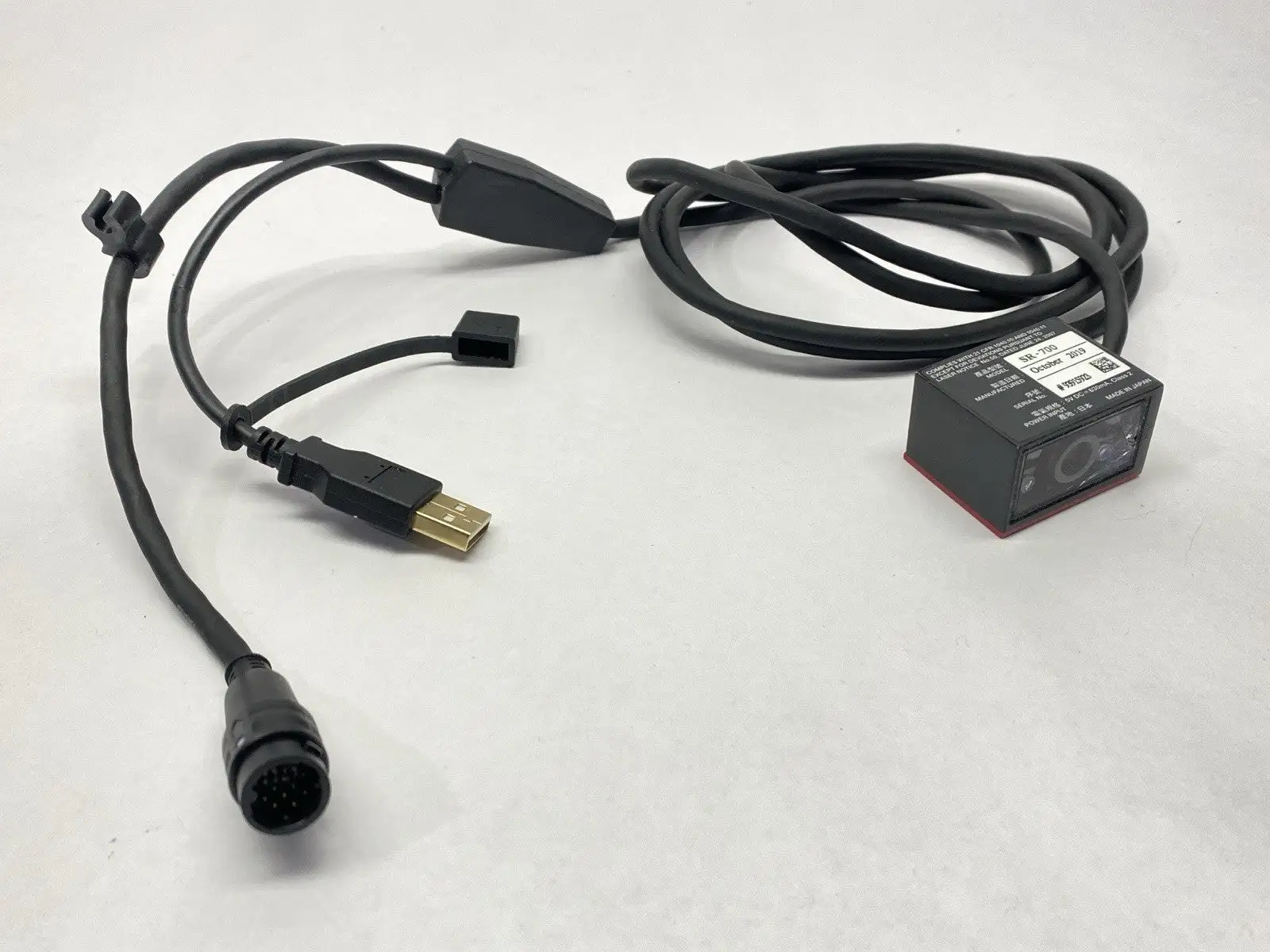 USED KEYENCE ULTRA-COMPACT 1D AND 2D CODE READER FIXED TYPE