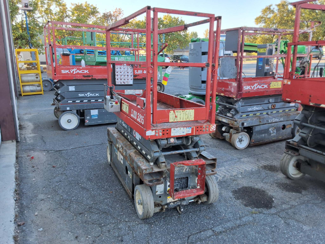 Used 2018 Skyjack SJ3215 Scissor Lifters North Carolina US | Stack Equipment #1550350