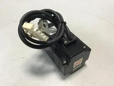USED YASKAWA SGMAH-02AAA21-Y1