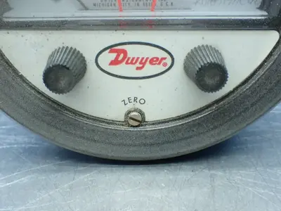 NEW DWYER 3008