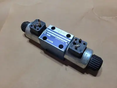 Used BOSCH 0 810 091 212 Parts (Hydraulics and Pneumatics) British Columbia CA | Lenmark #1440822