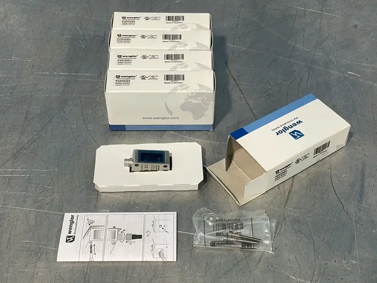 New | in-Stock WENGLOR P2KH022 Photoelectric Sensors Ohio US | HGR 24 #1263391