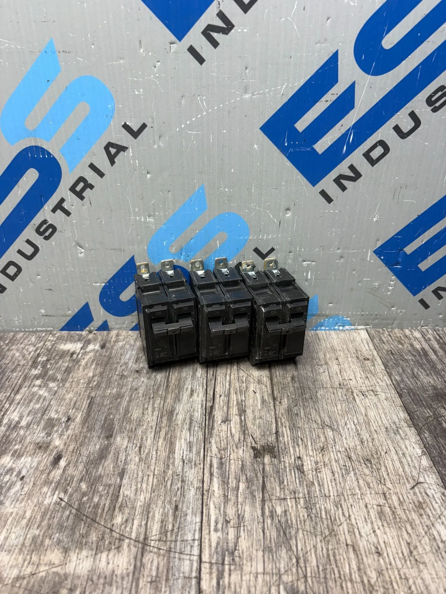 Used GENERAL ELECTRIC TXQB2125 Circuit Breakers South Carolina US | ESS Industrial Equipment Sales #1251368