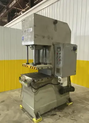 50 TON YIFANG MODEL #YC-50T HYDRAULIC C-FRAME PRESS, 15.75" STROKE: STOCK #20191