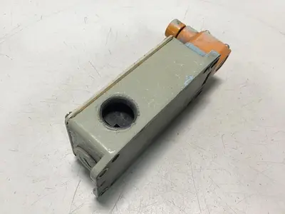 USED SIEMENS 3SE3 404-1G