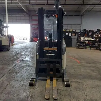 USED 2016 CROWN RR5725-45