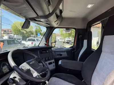 Used 2019 FREIGHTLINER T11664ST Conventional trucks California US | Commerce Truck Equipment Sales #1548731