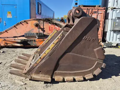 USED 2003 KOMATSU PC600LC-6