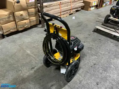 DeWalt 3100 PSI Model DXPW61336 Pressure Washer with Honda GCV170 Motor