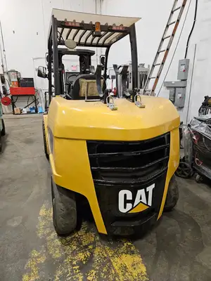 USED CATERPILLAR P12000