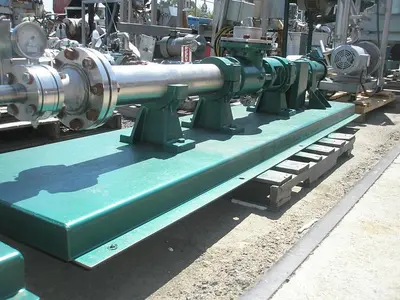 Pump, Moyno, 2 HP, 5", S/st, Type 3M8 SSR, #C618539