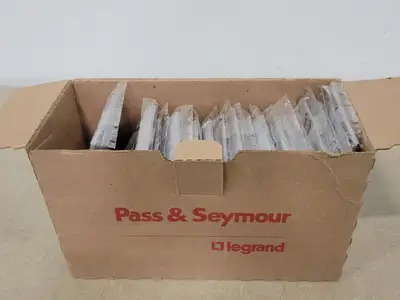 NEW PASS & SEYMOUR TP8-GRY