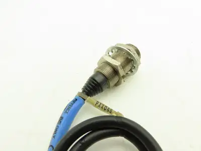 Keyence EV-118M Proximity Sensor  Lot of 5