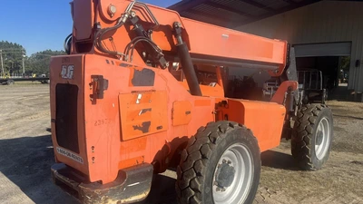 USED 2015 SkyTrak 6042